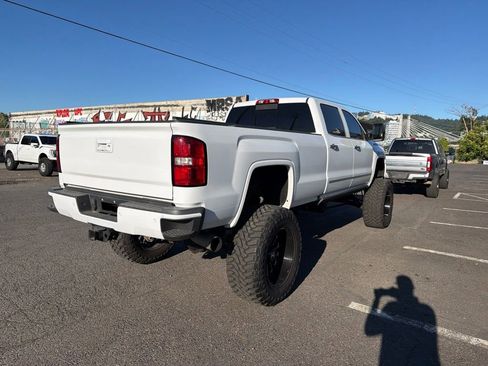 Used 2018 GMC Sierra 3500 SLT w/ Duramax Plus Package AWD/4WD image 7