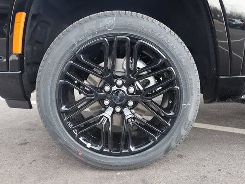 New 2025 Jeep Wagoneer Series II w/ Convenience Group I image 11