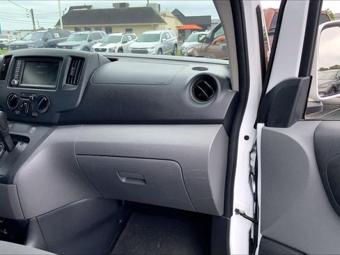 Used 2020 Nissan NV200 SV FWD image 18