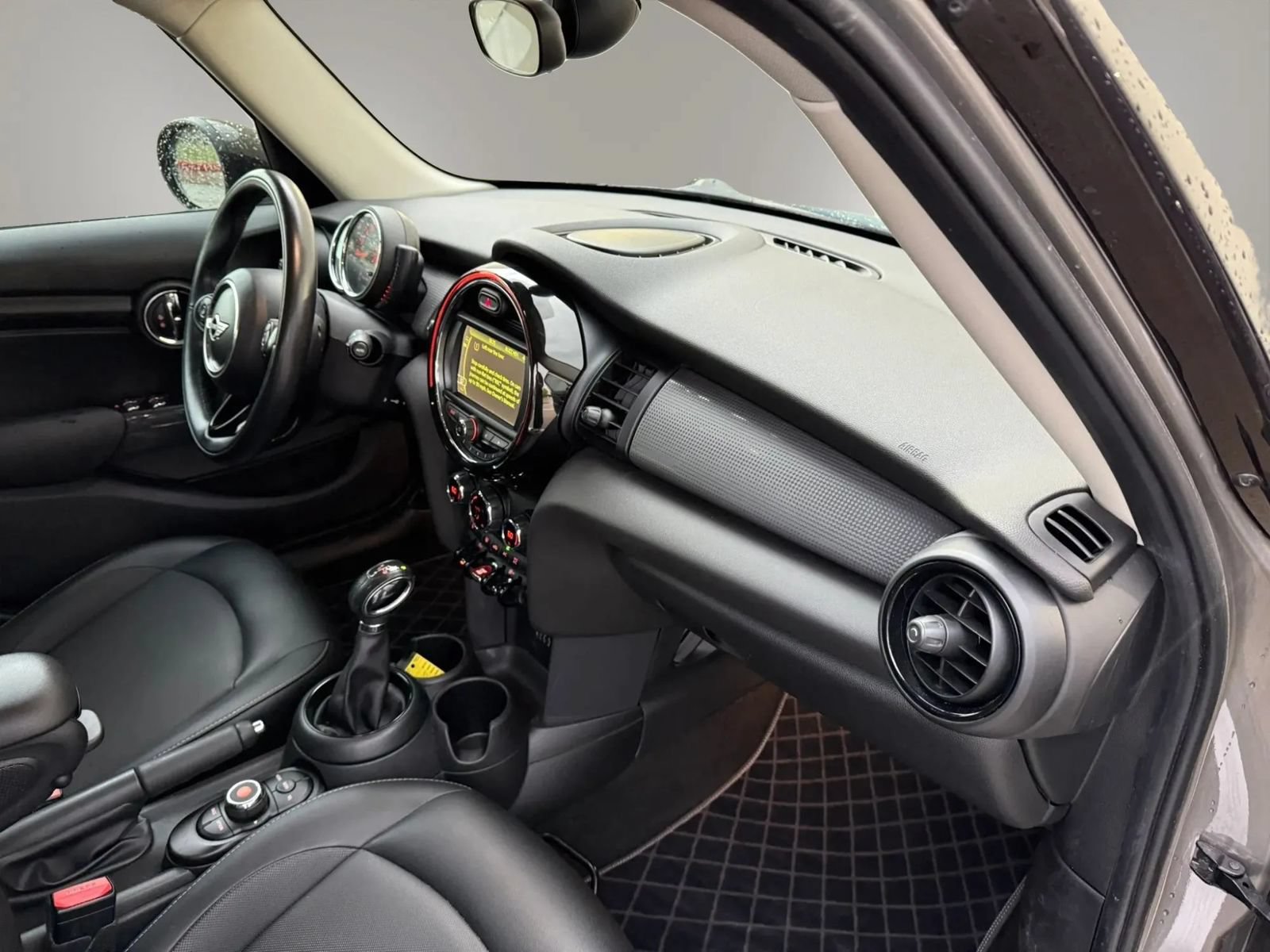 Used 2017 MINI Cooper 4-Door Hardtop FWD image 18
