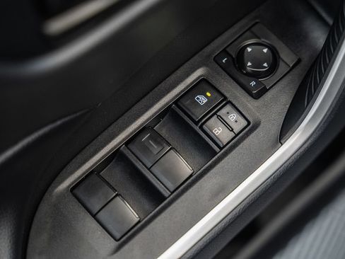 Certified 2025 Toyota RAV4 LE AWD/4WD image 41