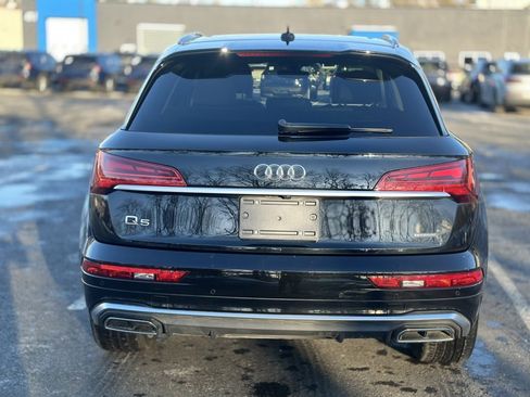 Used 2023 Audi Q5 2.0T Prestige w/ Prestige Package image 5