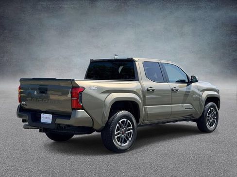 Used 2025 Toyota Tacoma TRD Sport AWD/4WD image 2