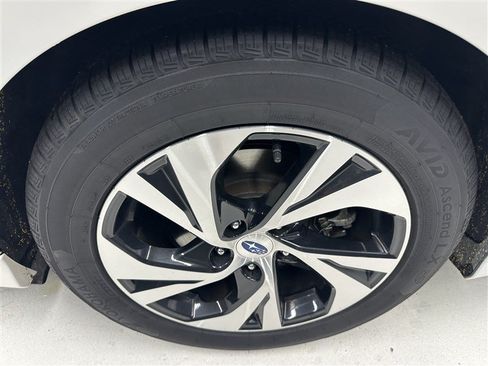 Used 2023 Subaru Legacy Premium AWD/4WD image 16
