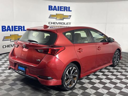 Used 2018 Toyota Corolla iM image 5