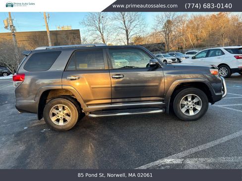 Used 2011 Toyota 4Runner SR5 image 8