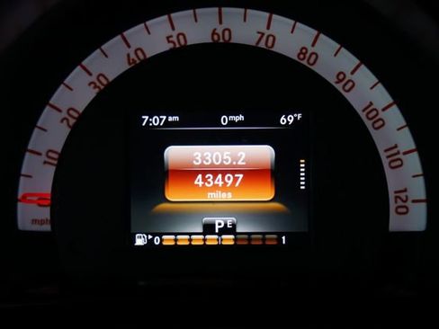 Used 2016 smart fortwo passion image 25