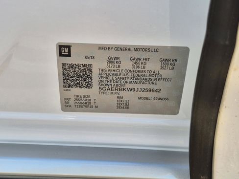 Used 2018 Buick Enclave Essence FWD image 33