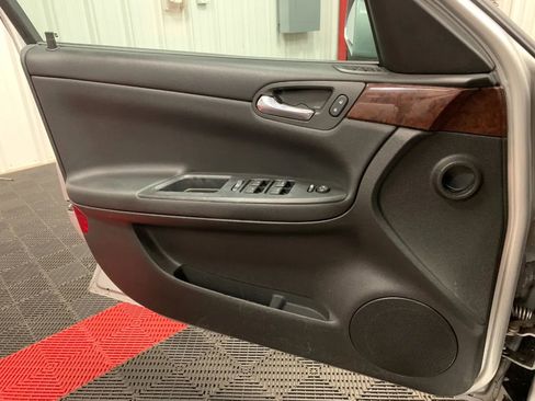 Used 2011 Chevrolet Impala LT image 27