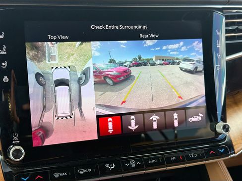 Used 2022 Jeep Grand Wagoneer Series III image 35