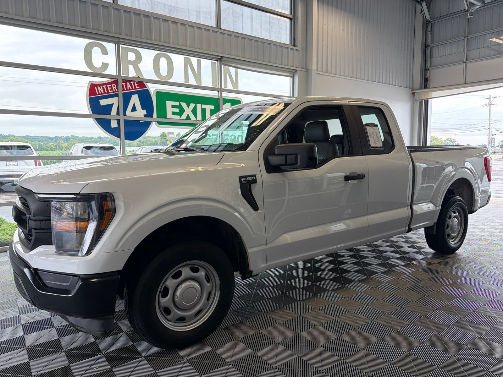 Used 2023 Ford F150 XL RWD image 3