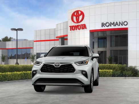 New 2026 Toyota Highlander Platinum AWD/4WD image 18