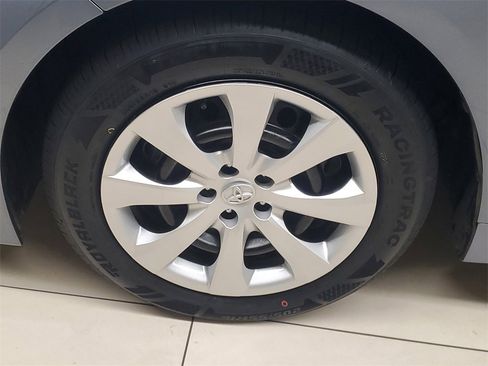 Used 2024 Toyota Corolla LE image 4