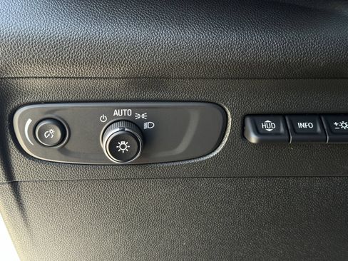 Used 2023 Buick Envision Essence w/ Technology Package I AWD/4WD image 24