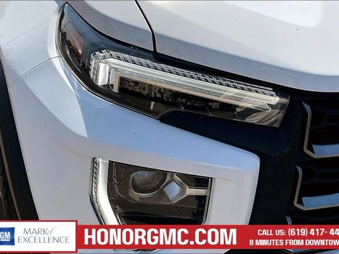 Used 2024 GMC Canyon AT4 AWD/4WD image 32
