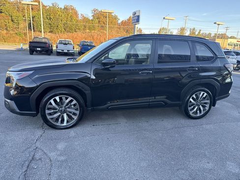 Used 2025 Subaru Forester Touring w/ Popular Package - Touring AWD/4WD image 3