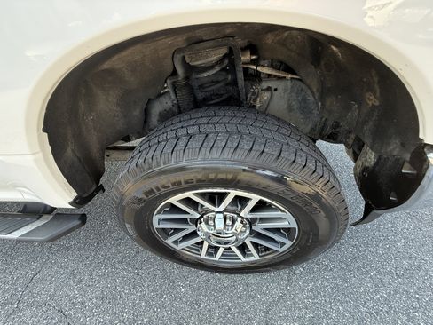 Used 2017 Ford F250 Lariat w/ Lariat Ultimate Package image 50