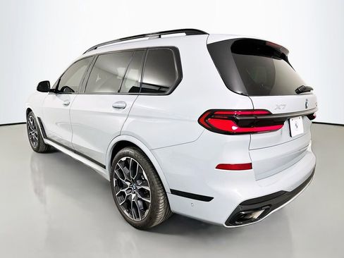 Used 2024 BMW X7 xDrive40i w/ M Sport Package AWD/4WD image 7