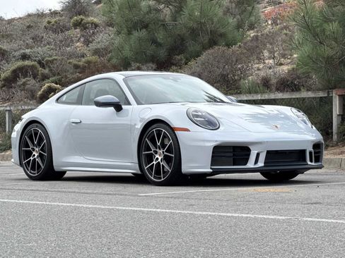 Certified 2025 Porsche 911 Carrera T image 10