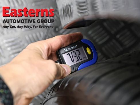 Used 2023 Land Rover Range Rover Velar R-Dynamic S AWD/4WD image 27