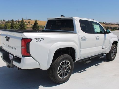 New 2025 Toyota Tacoma TRD Sport image 3