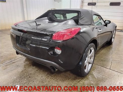 Used 2008 Pontiac Solstice GXP w/ Premium Package RWD image 3