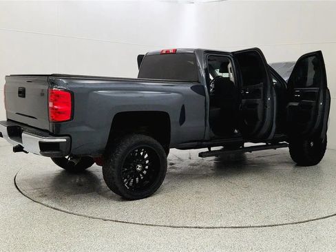 Used 2019 Chevrolet Silverado 1500 LT w/ All Star Edition image 12