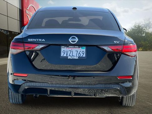 Used 2023 Nissan Sentra SV FWD image 8