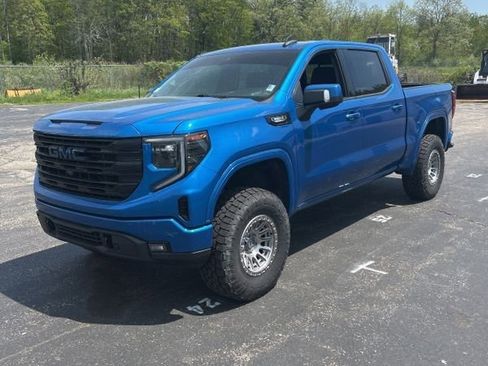 Used 2022 GMC Sierra 1500 Elevation w/ Elevation Premium Package AWD/4WD image 4