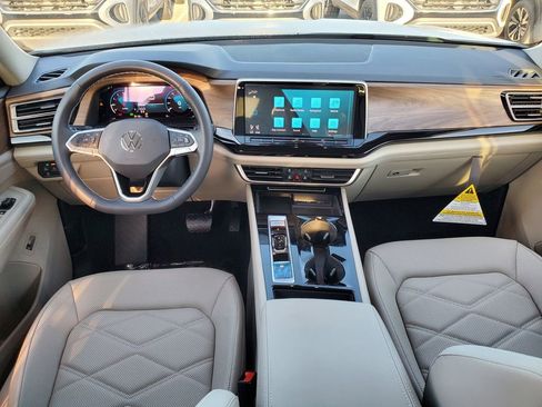 New 2026 Volkswagen Atlas SE FWD image 6
