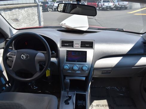 Used 2009 Toyota Camry LE FWD image 25