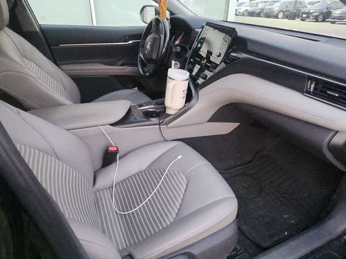 Used 2021 Toyota Camry SE w/ Cold Weather Package AWD/4WD image 10