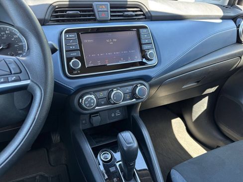 Used 2025 Nissan Versa SV FWD image 17