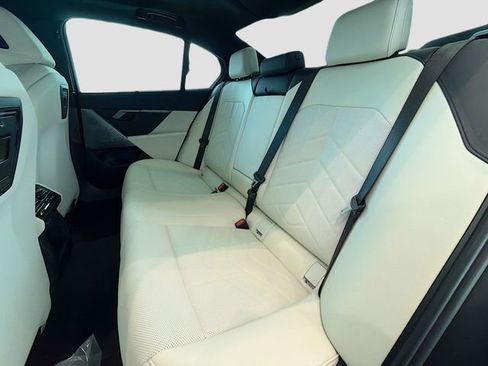 New 2026 BMW 540i xDrive w/ Executive Package image 20