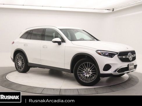 Certified 2026 Mercedes-Benz GLC 300 image 1