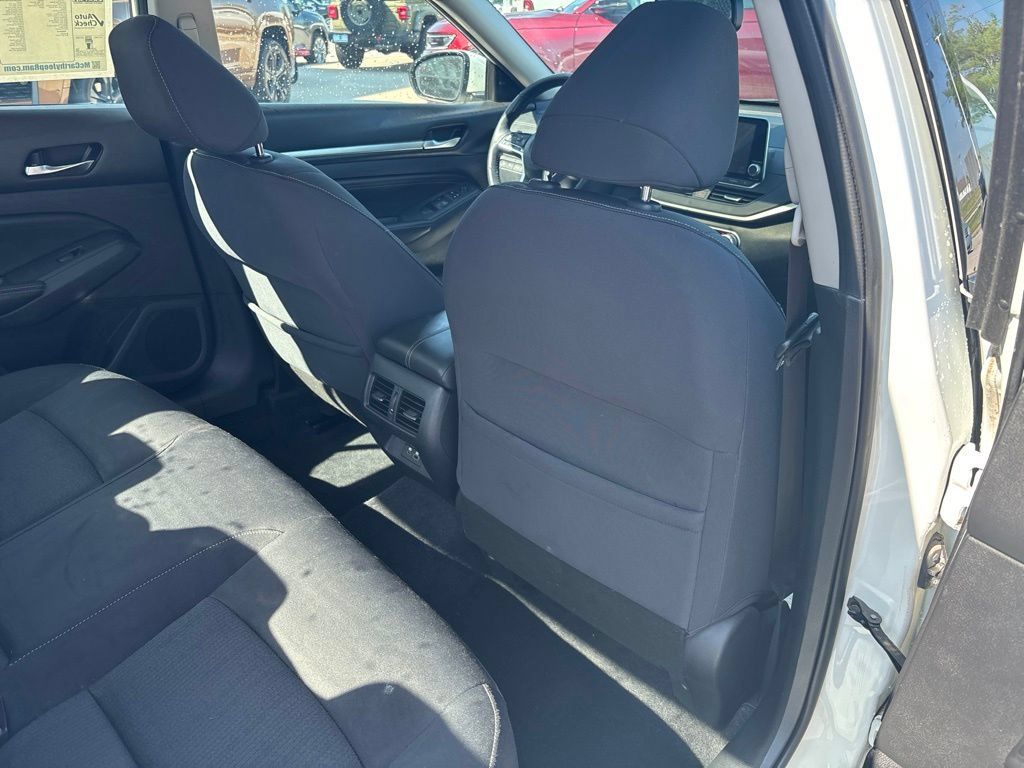 Used 2019 Nissan Altima 2.5 SV AWD/4WD image 17