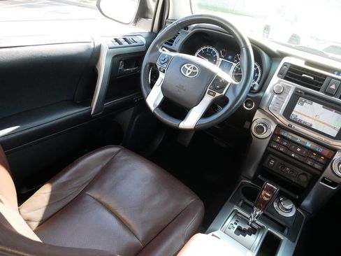 Used 2018 Toyota 4Runner Limited image 9