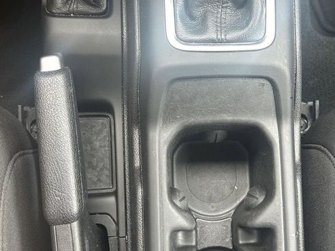 Used 2023 Jeep Gladiator Sport image 8