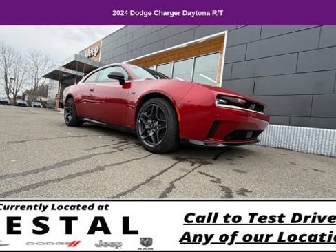 Used 2024 Dodge Charger Daytona R/T w/ Plus Group AWD/4WD image 2