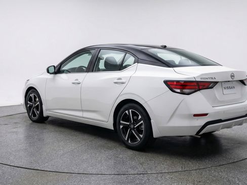 Used 2025 Nissan Sentra SV image 6