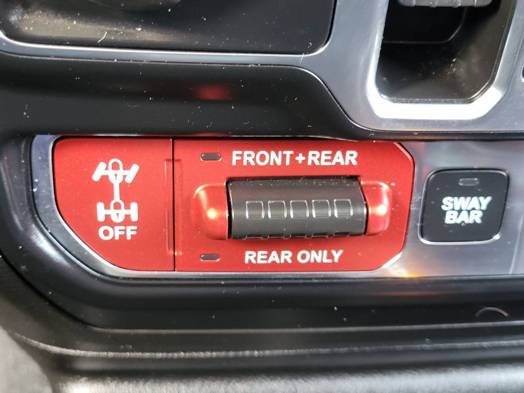 Used 2023 Jeep Wrangler Unlimited Rubicon 4xe AWD/4WD image 13