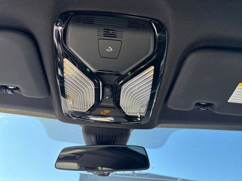 Used 2021 BMW X5 xDrive40i w/ M Sport Package image 19