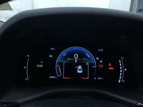 Certified 2025 Toyota Camry SE image 23