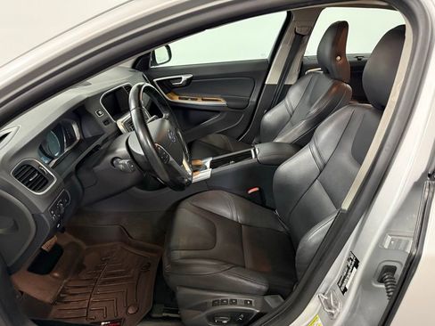 Used 2016 Volvo S60 T5 Inscription Platinum image 7