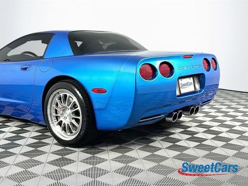 Used 1999 Chevrolet Corvette Coupe RWD image 38