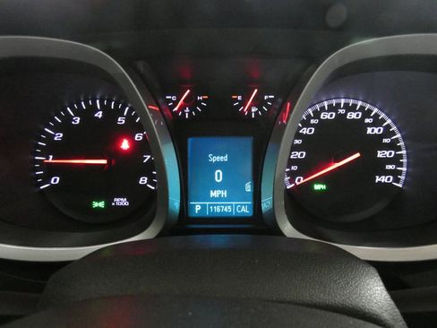 Used 2011 Chevrolet Equinox LT image 19