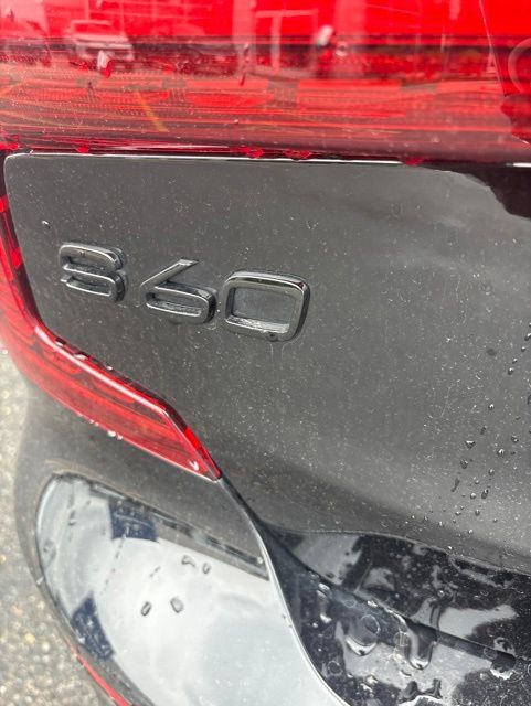 Used 2024 Volvo S60 B5 Plus AWD/4WD image 4