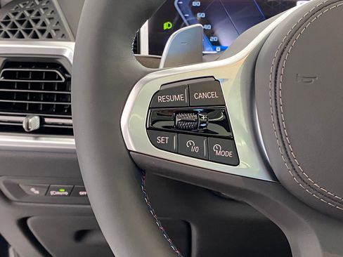 New 2026 BMW X5 M60i image 17