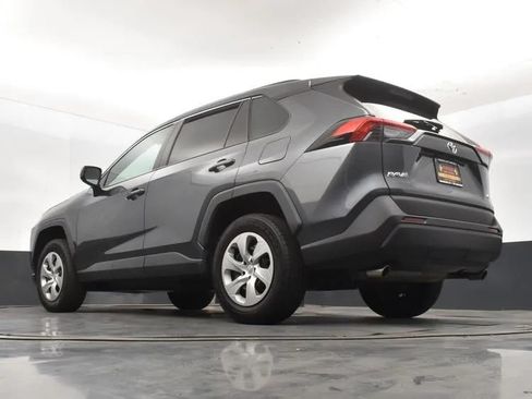Used 2020 Toyota RAV4 LE FWD image 12