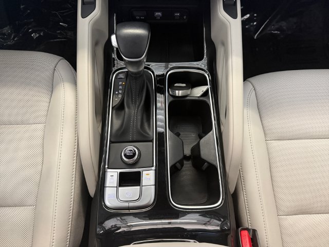 Used 2024 Kia Telluride S w/ S Sunroof Package FWD image 11